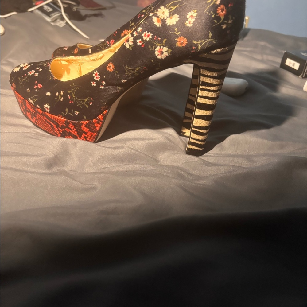 Jessica Simpson Black Floral Heels with Red and Gold Accents